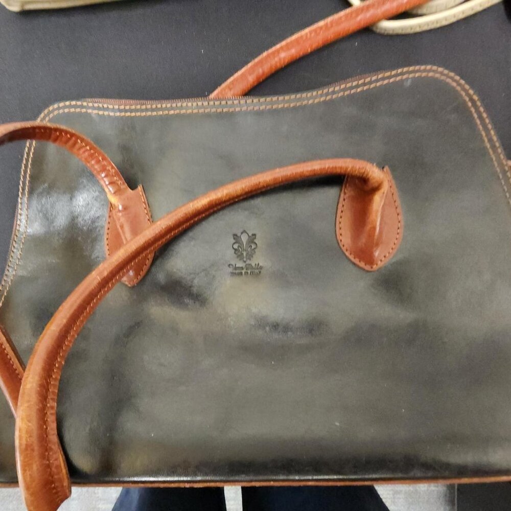 Vera Pelle leather bag